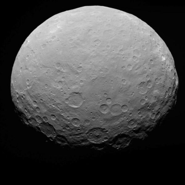 File:PIA19554-Ceres-DwarfPlanet-Dawn-RC3-image20-20150507.jpg