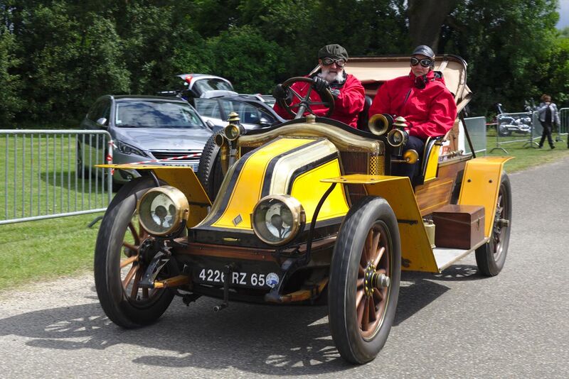 File:A 1911 Renault CC.jpg