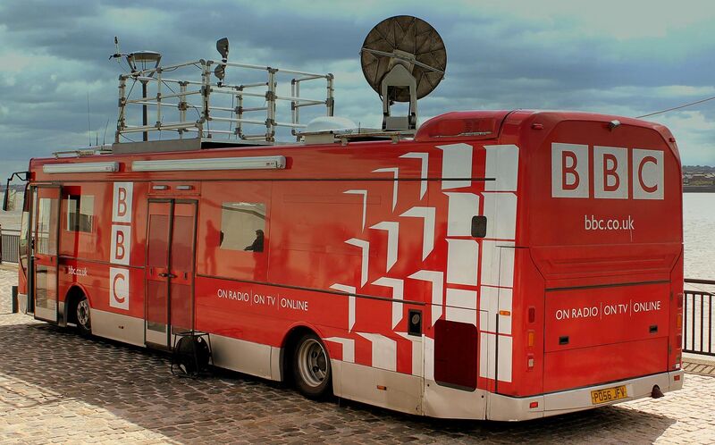 File:BBC TV AND RADIO OUTSIDE BROADCAST VECHICLE AT LIVERPOOL PIER HEAD MAY 2013 (8817632368).jpg