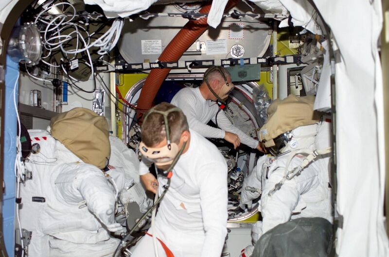 File:STS117 Swanson Forrester EVA2 preparations.jpg