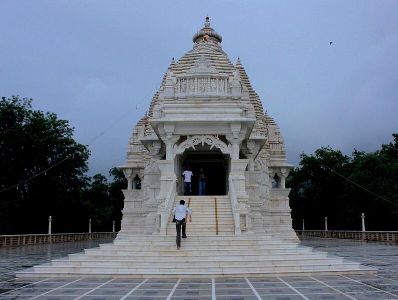 File:Saraswati Mandir Temple.jpg