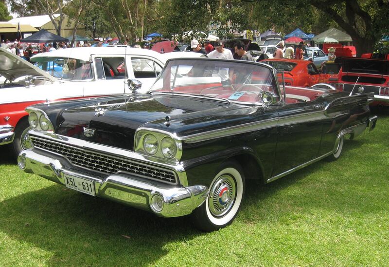 File:1959 Ford Galaxie Sunliner convertible.JPG