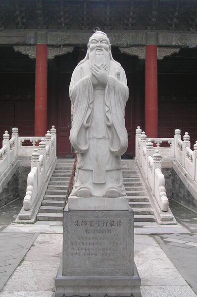 File:Confucius Statue at the Confucius Temple.jpg