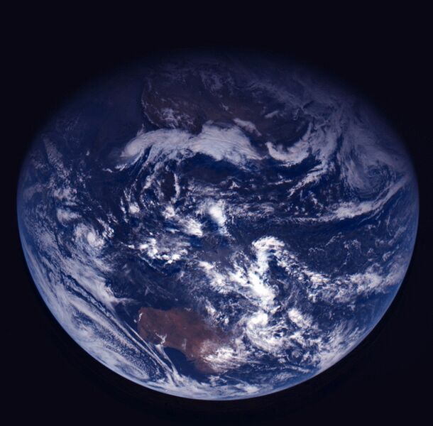 File:Earth in True Color - Rosetta.jpg