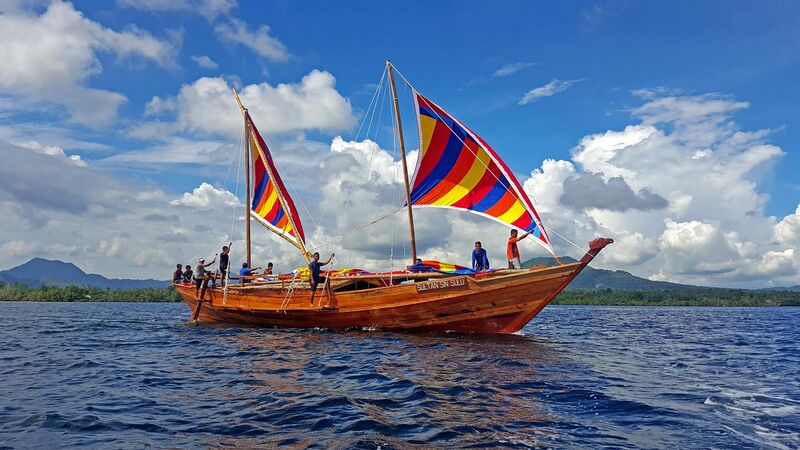 File:Balangay boat in Maimbung.jpg