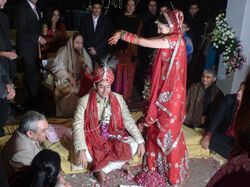 Hindu wedding rituals b (cropped).jpg