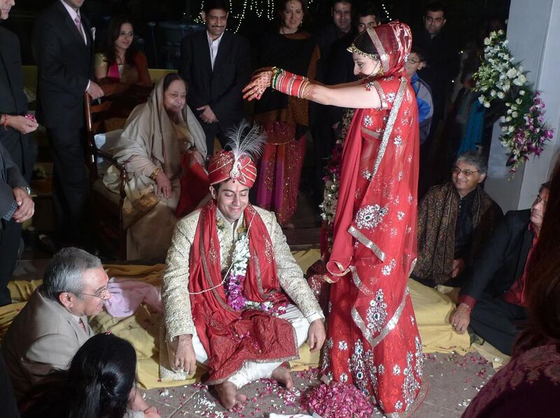 File:Hindu wedding rituals b (cropped).jpg