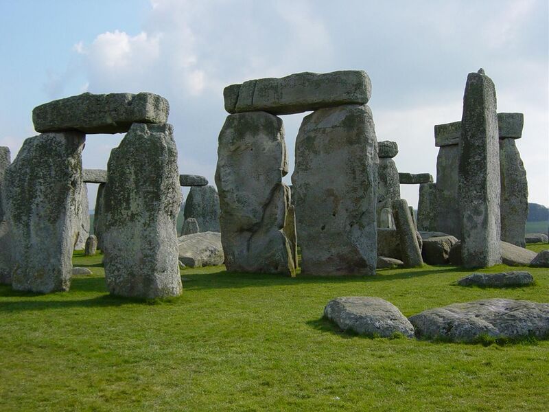File:Stonehenge Closeup.jpg