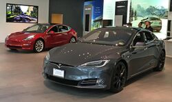 Tesla Model S DCA 08 2018 0283 trimmed.jpg