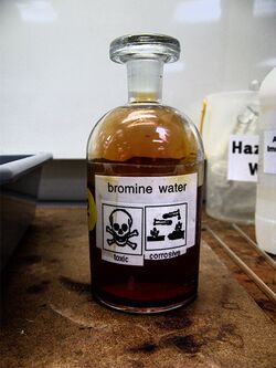 Bromine water.jpg