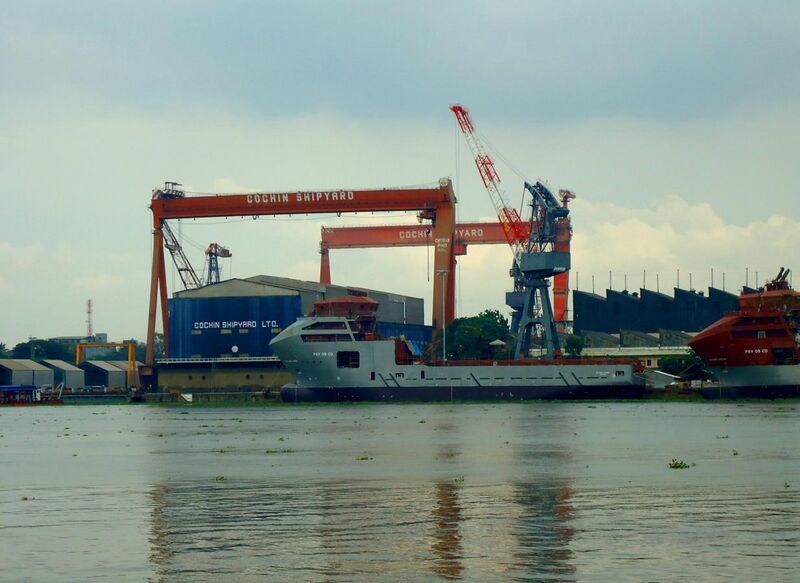 File:Cochin Ship Yard Cranes.JPG