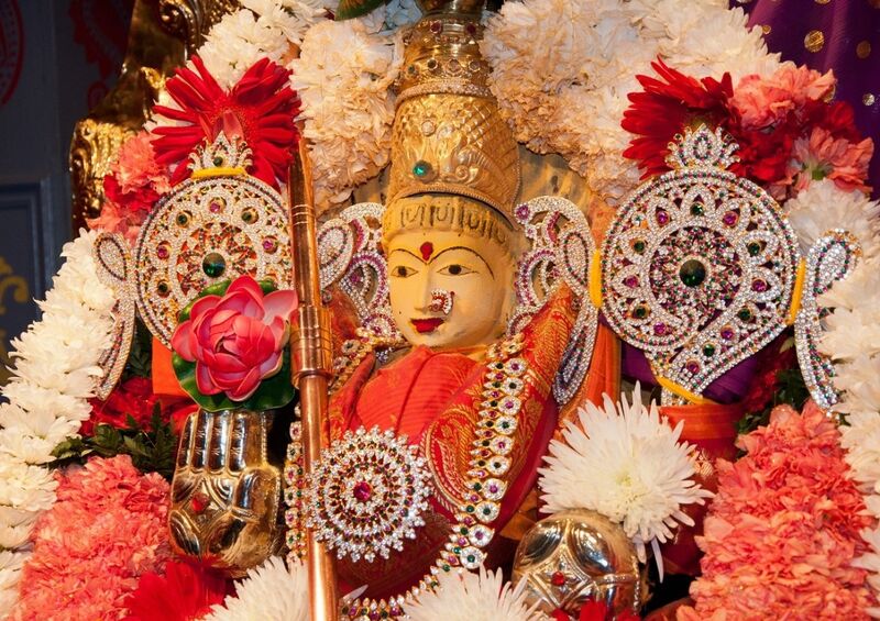 File:Goddess Adi Parashakthi at Parashakthi Temple.jpg
