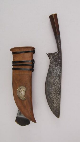File:Knife (Wedong) with Sheath MET 36.25.800ab 003june2014.jpg