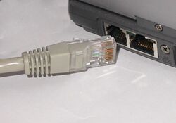 RJ-45-Stecker-und-Buechse.jpg