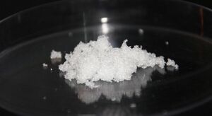 Sample of hydroxylammonium chloride.jpg