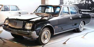 1967 Toyota Century 01.jpg