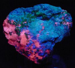 Hardystonite-Clinohedrite-Calcite-170573.jpg
