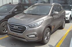 Hyundai ix35 facelift China 2016-04-04.jpg