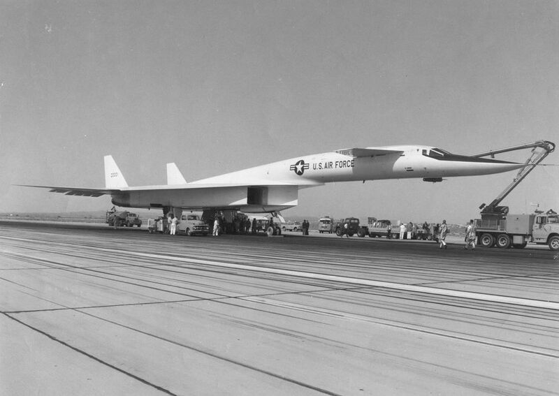 File:North American XB-70A Valkyrie on the taxiway with a cherry picker. Photo taken Sept 21 1964, the day of the first flight 061122-F-1234P-017.jpg