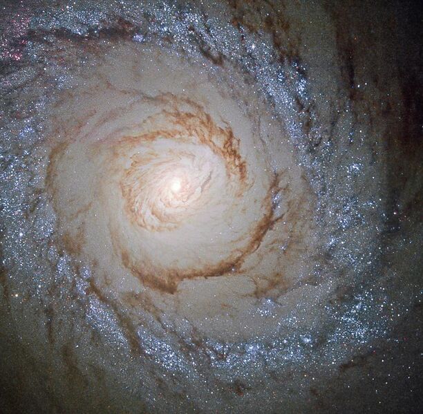 File:Starburst galaxy Messier 94.jpg