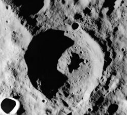 De Vries crater AS17-M-0473.jpg