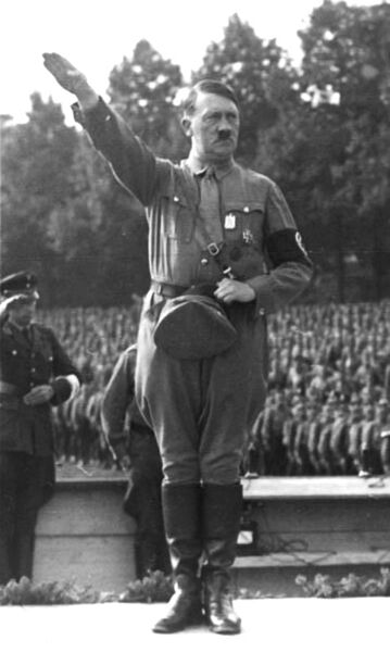 File:Nürnberg Reichsparteitag Hitler retouched.jpg