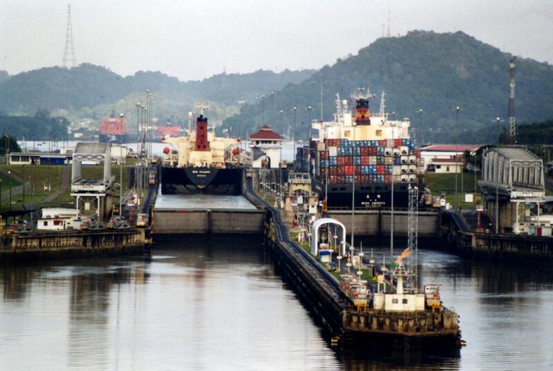 File:Panama Canal Miraflores Locks.jpg