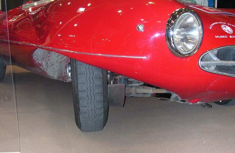 File:Alfa Romeo Disco Volante Spider Rad.jpg
