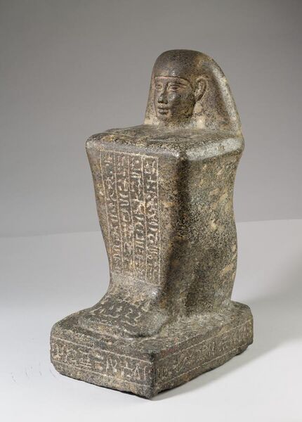 File:Block Statue of the God's Father Pameniuwedja, son of Nesmin and Nestefnut MET 07.228.25 EGDP023155.jpg