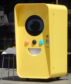 Snapchat Vending machine in Berlin in June 2017 01 (cropped).jpg