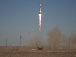Soyuz TMA-16 Lifts Off.jpg