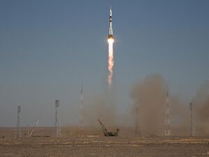 Soyuz TMA-16 Lifts Off.jpg