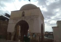Tomb of Sheikh Yoosof Sarvestani.jpg