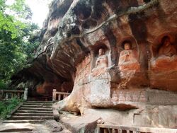 Tongtianyan Grottoes.JPG