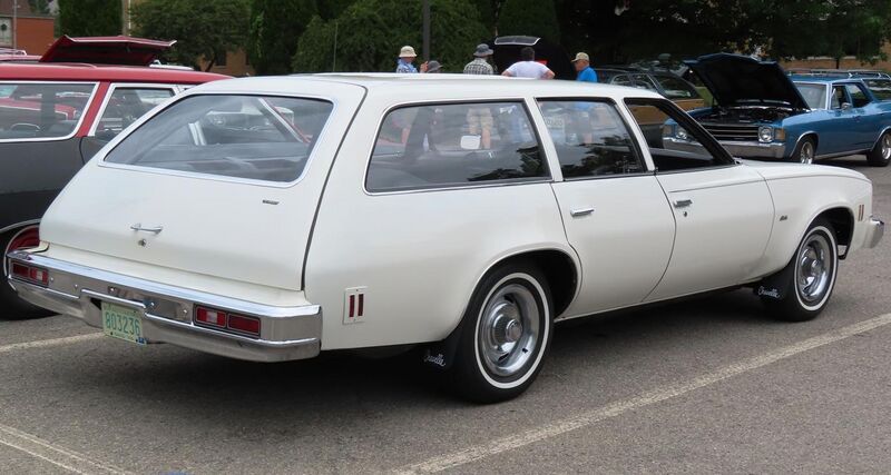 File:1975 Chevrolet Chevelle Malibu wagon, rear right (ISWC meet, July 15, 2023).jpg