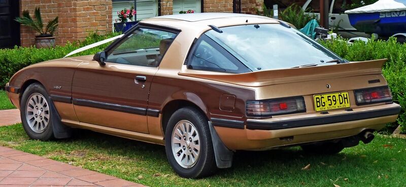 File:1984 Mazda RX-7 (FB Series 3) coupe (2010-11-28).jpg
