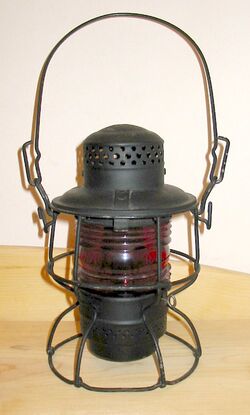 CNW brakeman's kerosene lantern.JPG