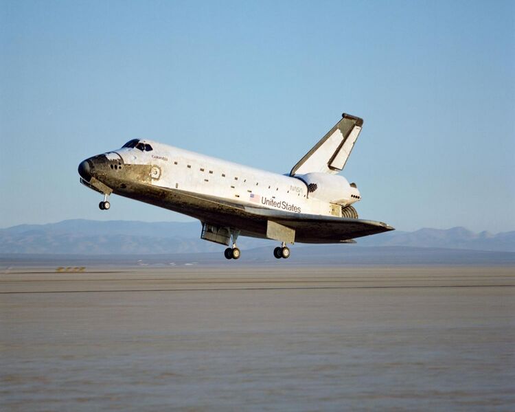 File:Space Shuttle Columbia lands following STS-28 in 1989.jpg