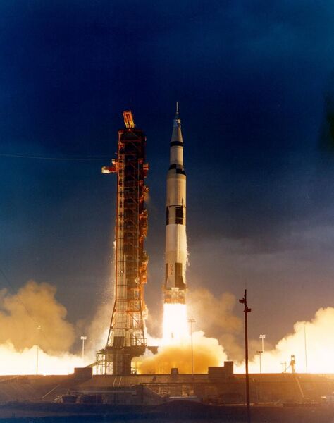 File:Apollo 14 Saturn V climbs.jpg