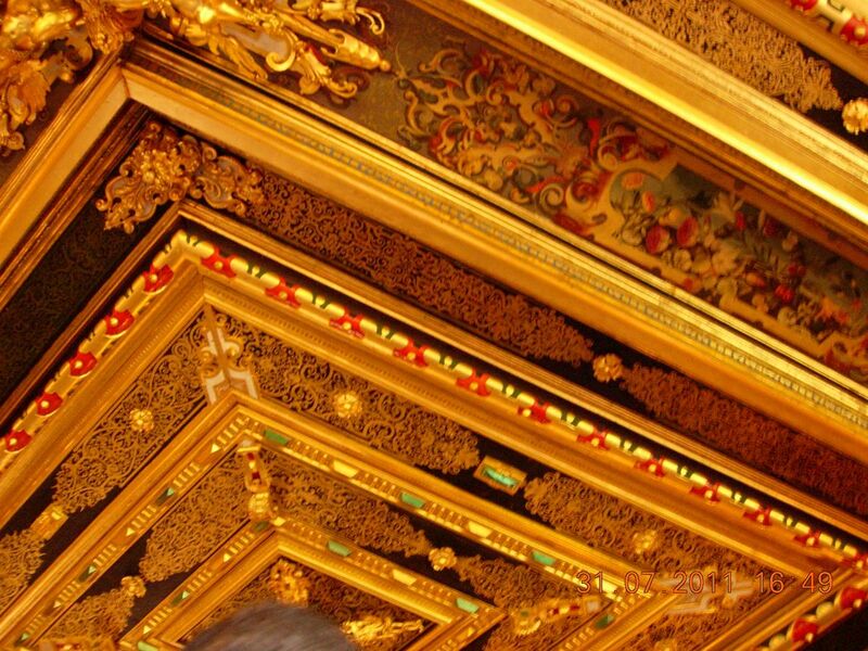 File:Ceiling trim in Golden Hall.JPG