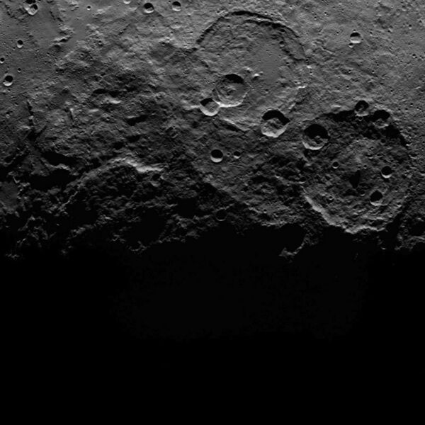 File:PIA19603-Ceres-DwarfPlanet-Dawn-2ndMappingOrbit-image34-20150625.jpg