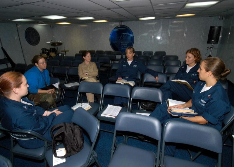 File:US Navy 040615-N-4190W-001 A women's Bible study is held in the ship's chapel aboard the conventionally powered aircraft carrier USS John F. Kennedy (CV 67).jpg