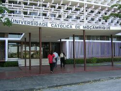 Università Cattolica del Mozambico (20481186245).jpg