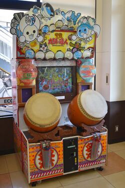 "Taiko no Tatsujin 13" for arcade game (Old housing).jpg