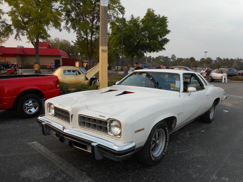File:1973 White Pontiac GTO; Left Front.JPG