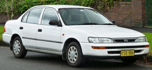 1996-1999 Toyota Corolla (AE101R) CSi sedan (2011-06-15) 01.jpg