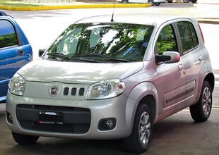 2011 Fiat Uno 1.4 Attractive.jpg