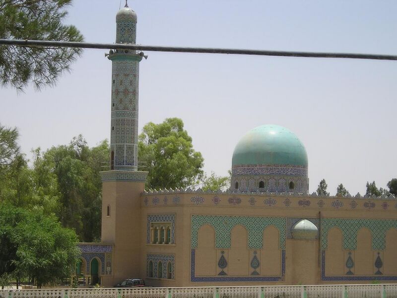 File:Mosque in Lashkar Gah.jpg