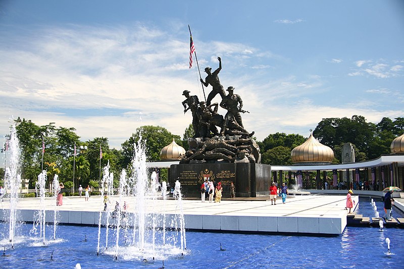 File:National War Monument - "Tugu Negara".jpg