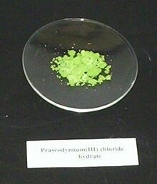 Praseodymium(III)-chloride-heptahydrate.jpg